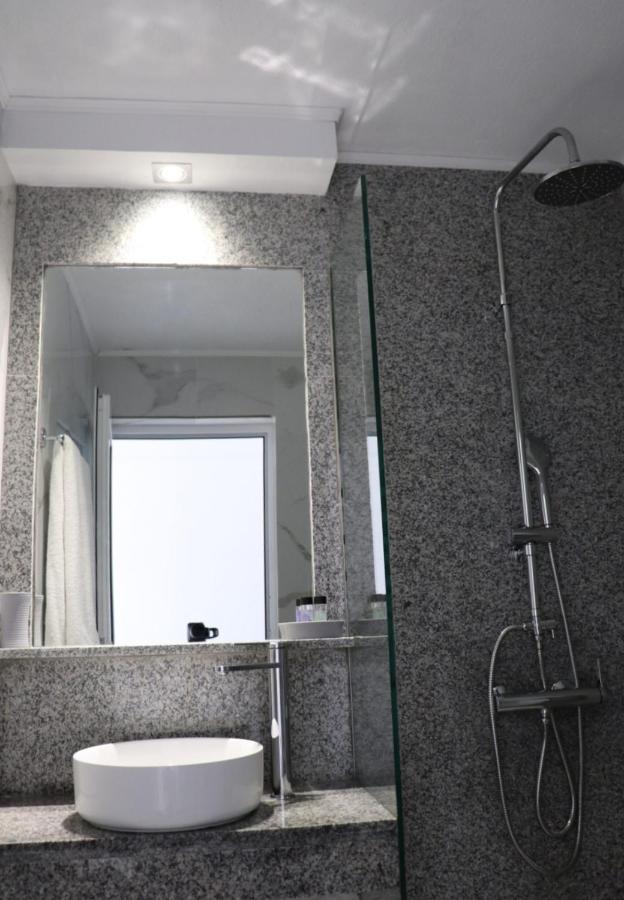 Fiosal Apartments 2 Skiathos Town Bagian luar foto