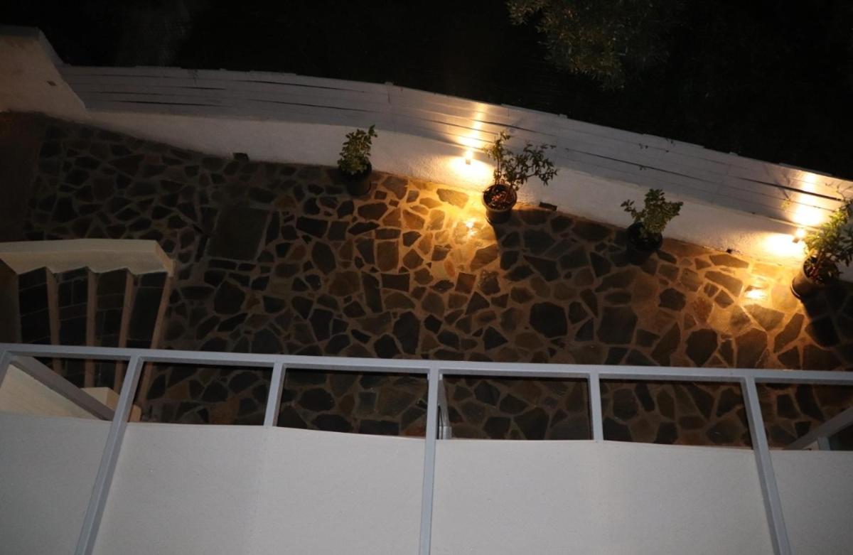 Fiosal Apartments 2 Skiathos Town Bagian luar foto